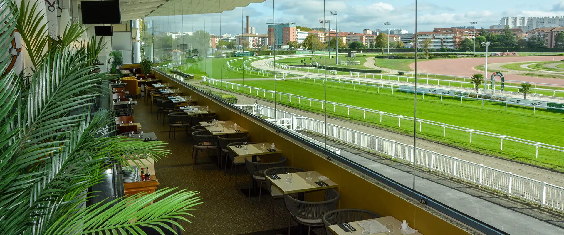 Hippodrome-de-Toulouse-Restaurant-Panoramique